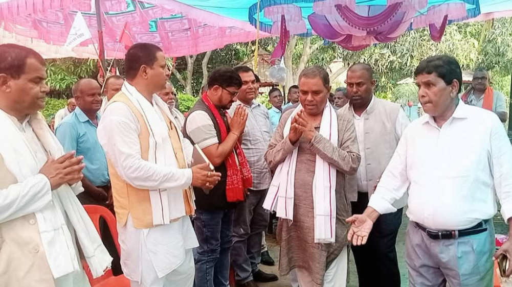 Read more about the article एमाले, कांग्रेसमा मधेशी नेताहरू दास बनेर बसेका छन् : अध्यक्ष यादव