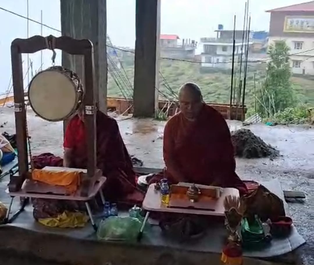 गुम्बा निर्माणको कार्य चलिरहेकोले जीटीए प्रमुख अनित थापाप्रति आभार