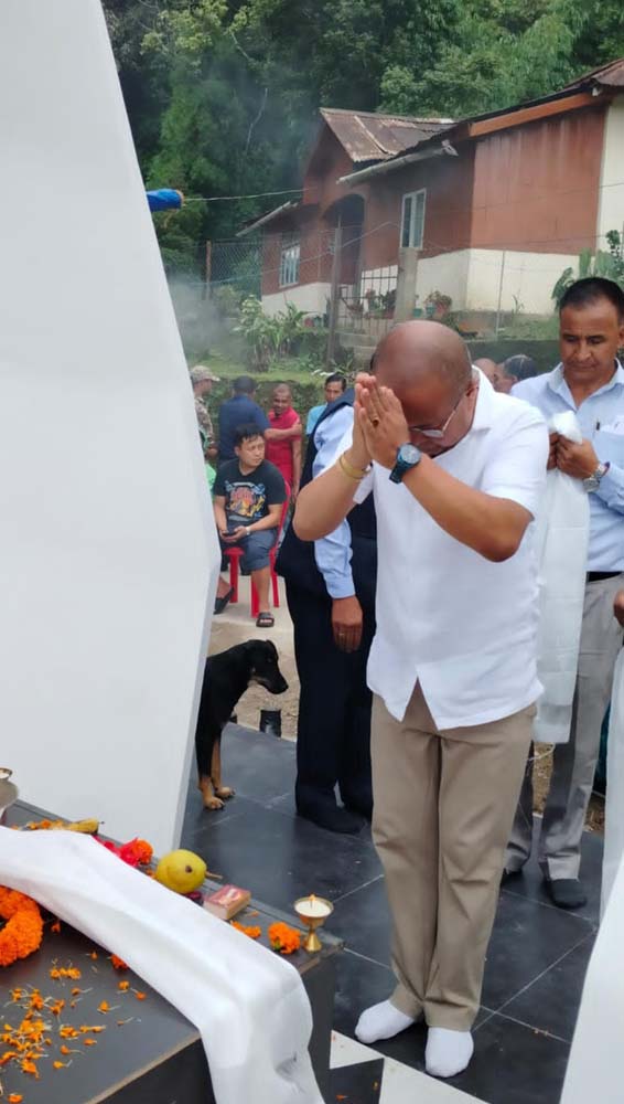 विभिन्न स्थानमा शहीद दिवस पालन