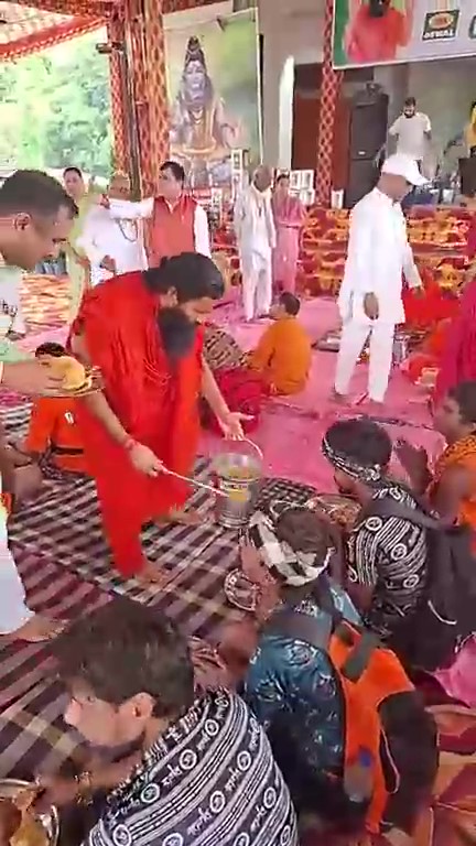 गुरु पूर्णिमा पर्वमा स्वामीजीप्रतिको श्रद्धा र भक्ति