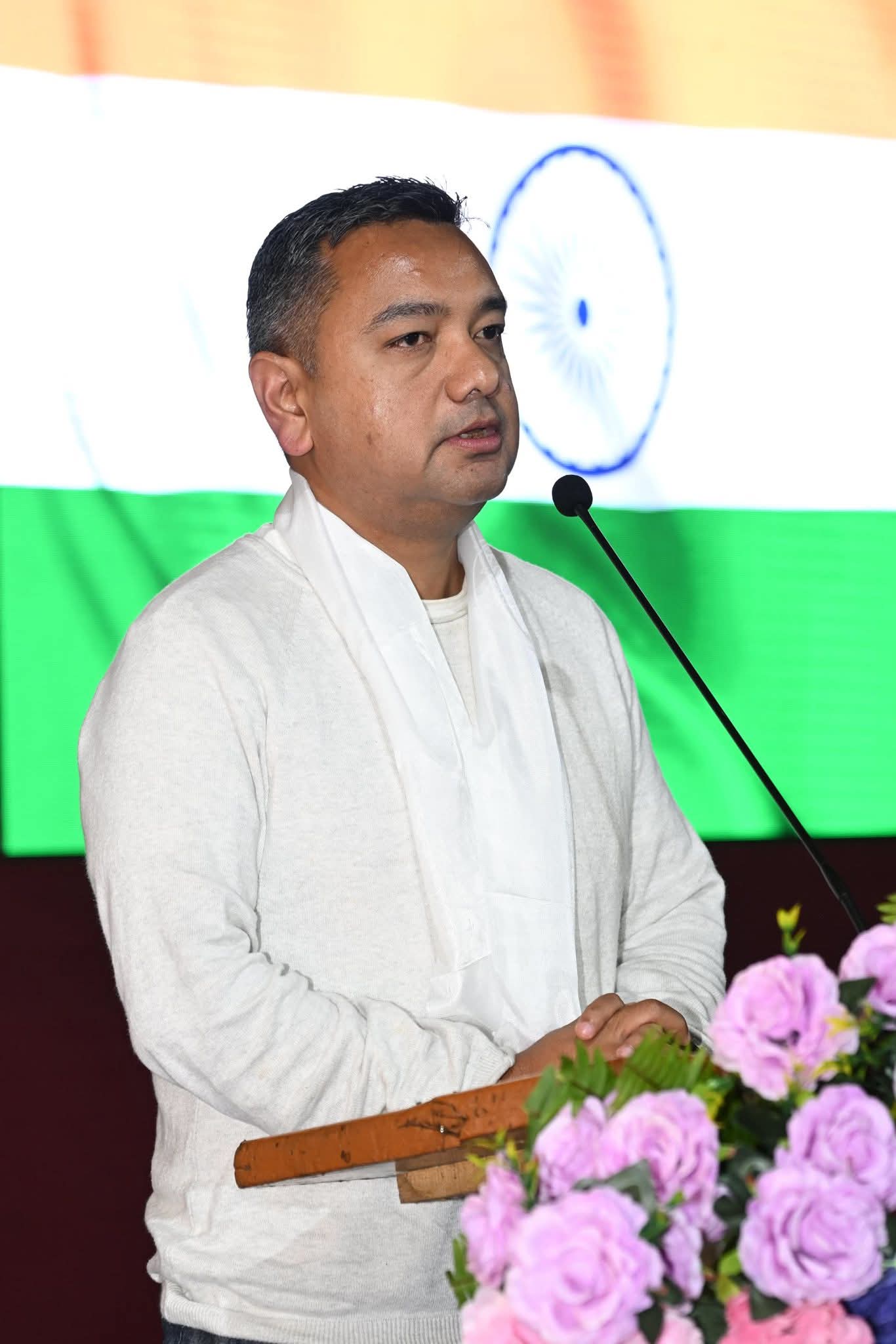 दार्जीलिङले महिला सशक्तिकरणमा साँच्चै नेतृत्व गरिरहेको छ : प्रा. विक्रम राई