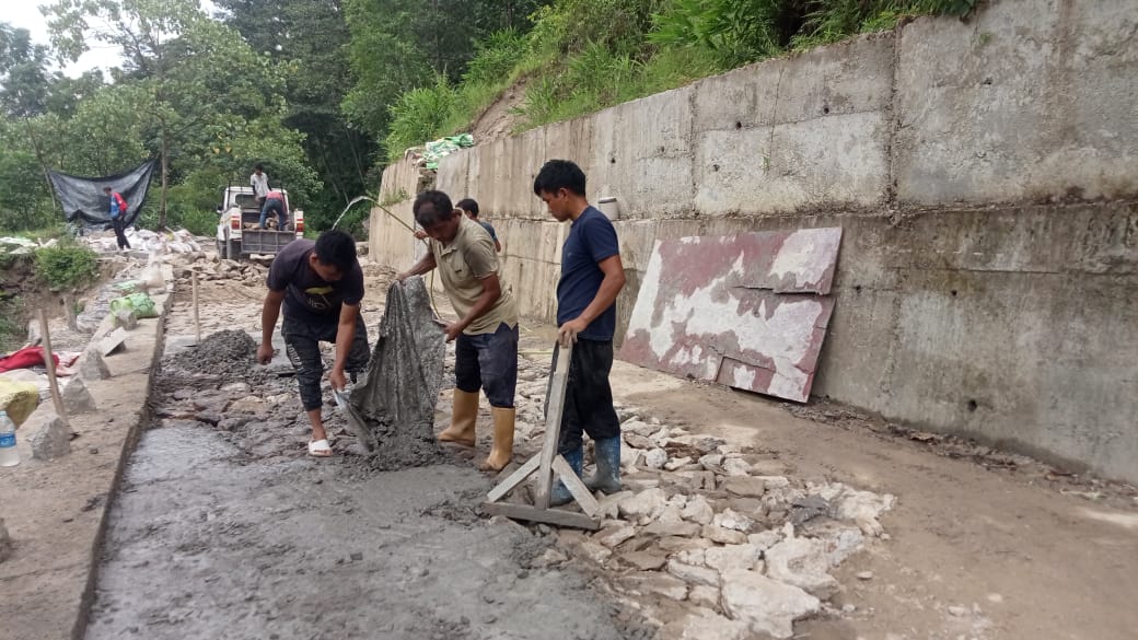 सडक मरमतीको कारण यातायात बन्द रहने