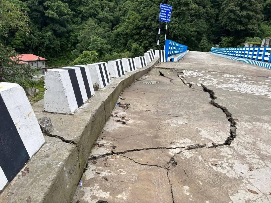उद्घाटन अघि सिरिखोला पुल प्रोटेक्सन वाल चर्कियो 