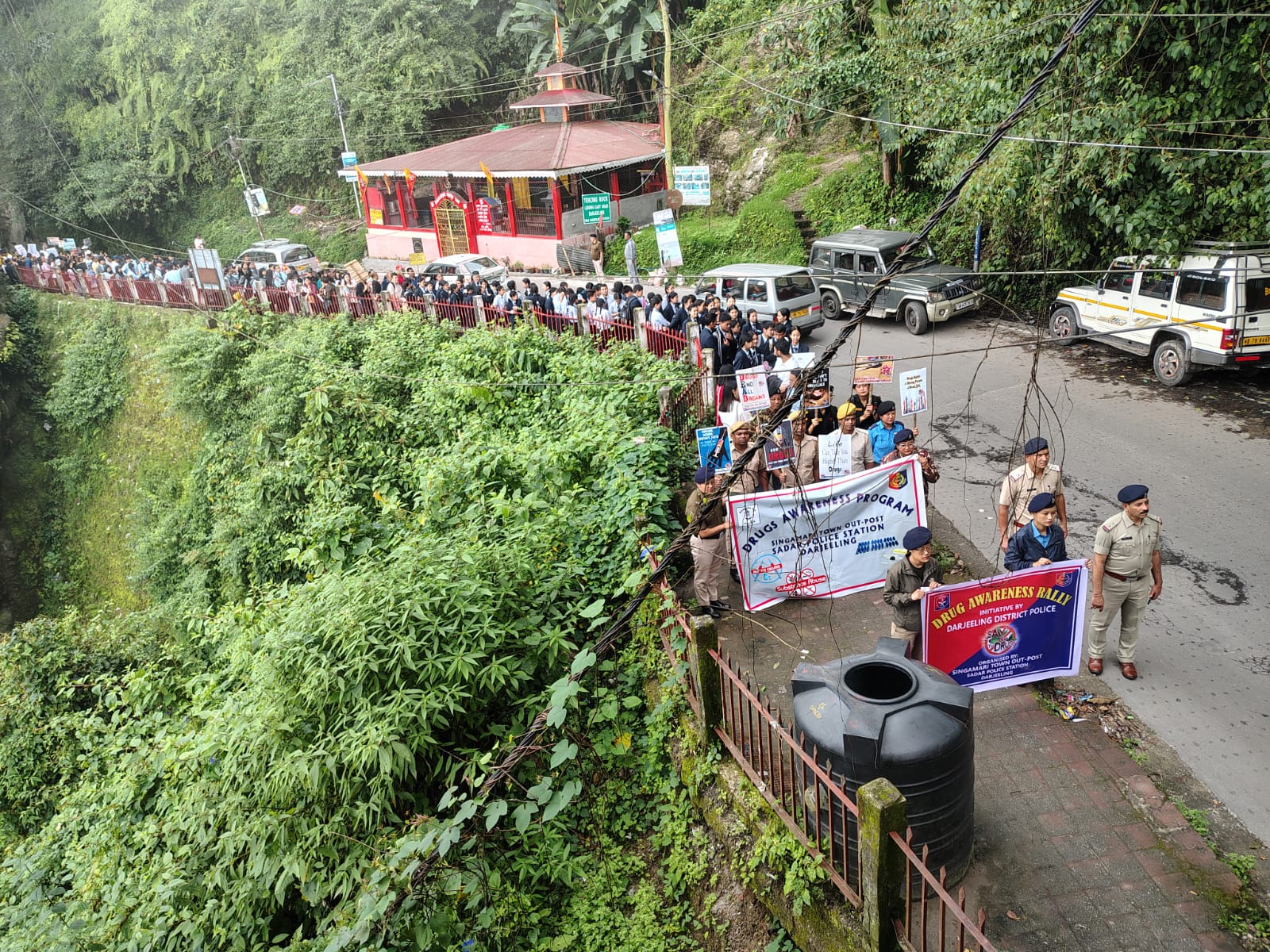 सिंहमारी टीओपी-द्वारा ड्रग्स जनचेतना र्‍याली 