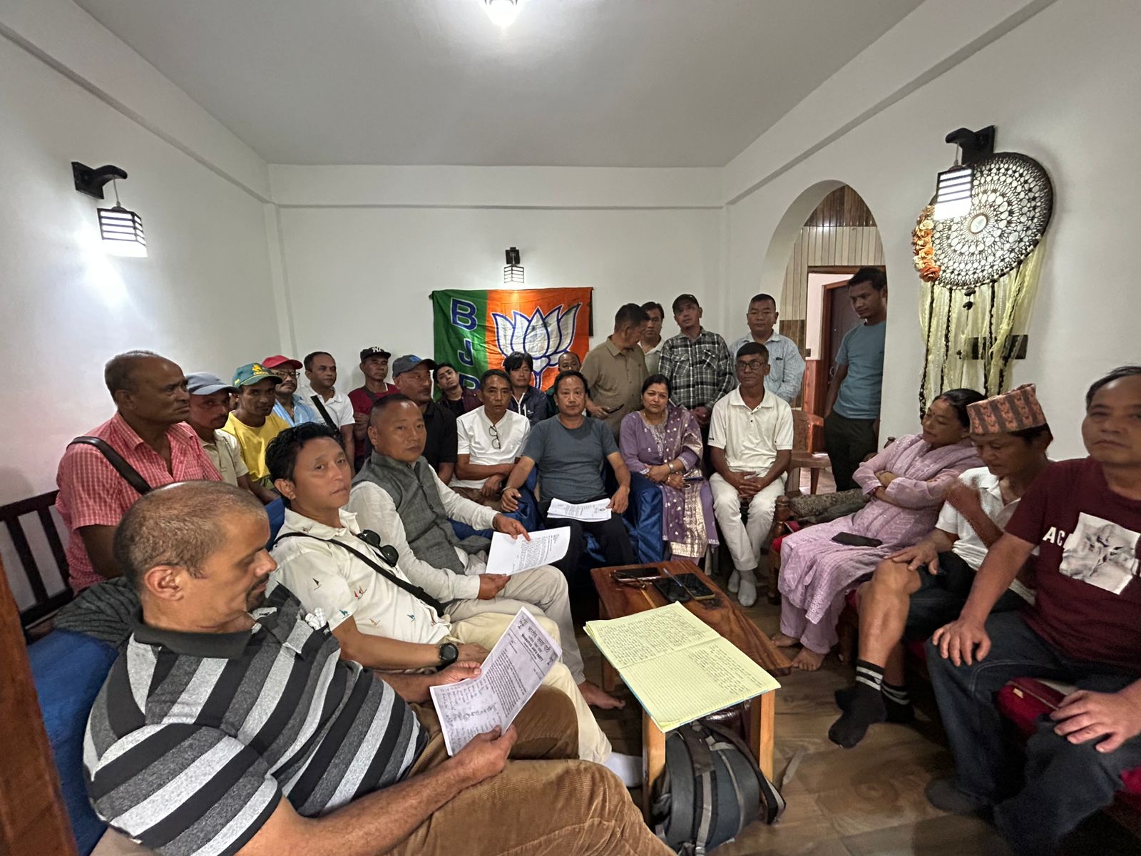 पार्टीभित्र बस्न नसकिने भाजपा मण्डलअध्यक्षहरु भनाइ 