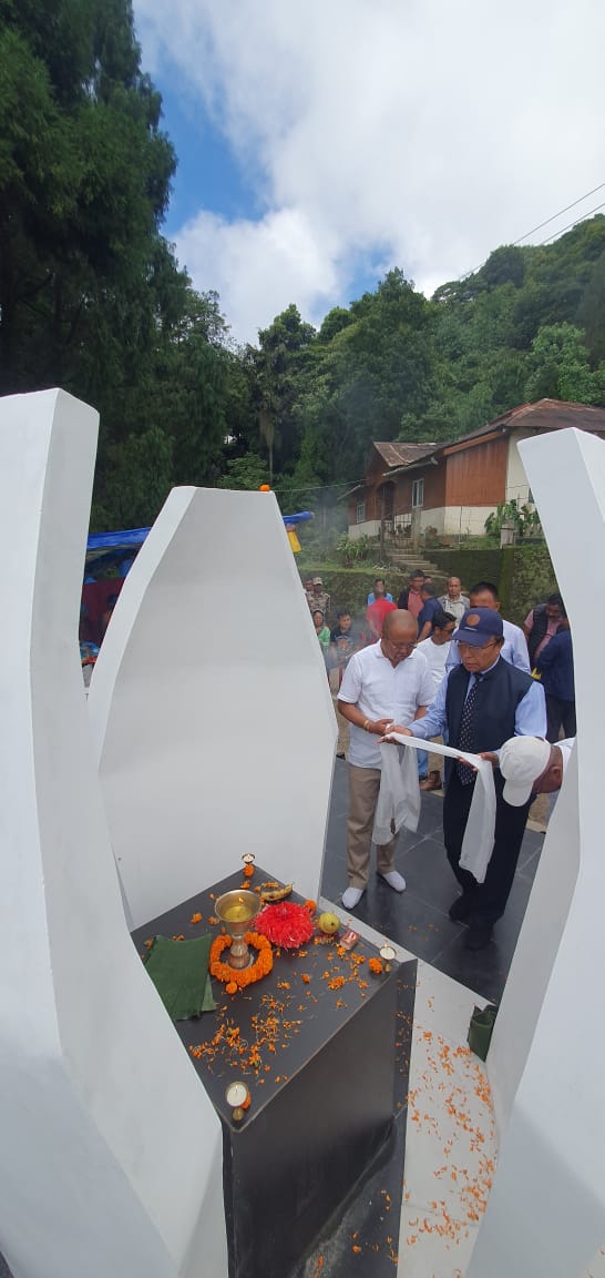 Read more about the article धोतरिया नव निर्मित स्मारकमा शहिद दिवस पालन