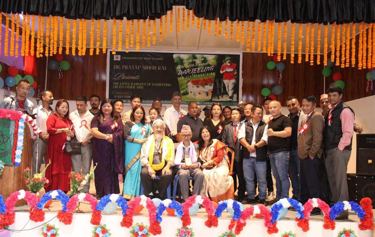 डा. प्रताबसिंह राईकृत द लिटल रगित अफ दार्जीलिङ अन द अदर साइट-विमोचन