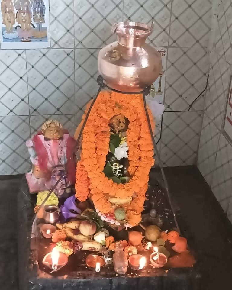 भक्तजनको आस्थाको केन्द्र शिव मन्दिर सोचनीय अवस्थामा