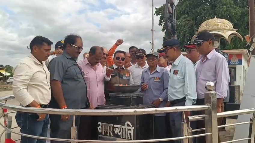 कारगिल दिवसमा शहीद प्रतिमा सरसफाइ र श्रद्धाञ्जली