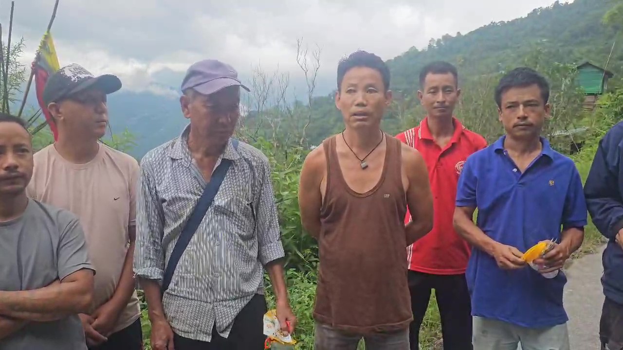 सुन्तलामा झीङ्गाको आक्रमण रोक्न कीटनाशक वितरण