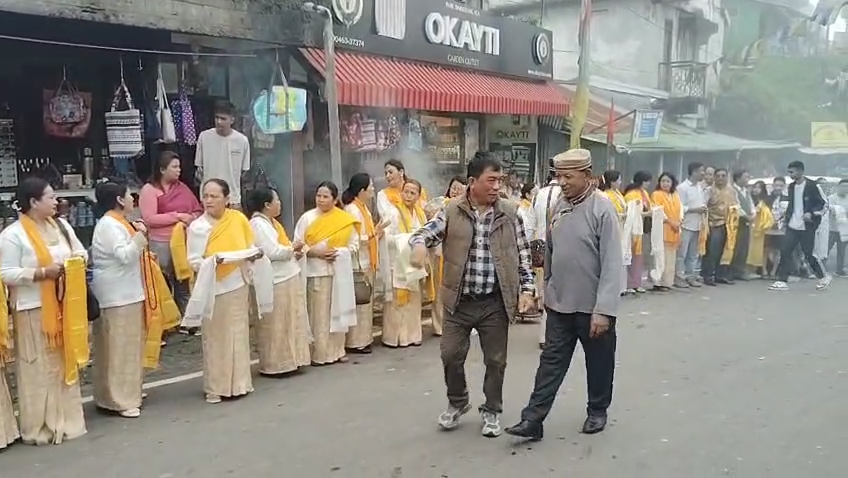 पशुपति फाटकमा पाल्यूल ल्हाटुल रिन्पोर्छेको स्वागत
