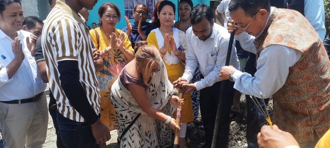 वार्ड नम्बर 13 मा नयाँ हेल्थ सेन्टर निर्माणको लागि शिलान्यास