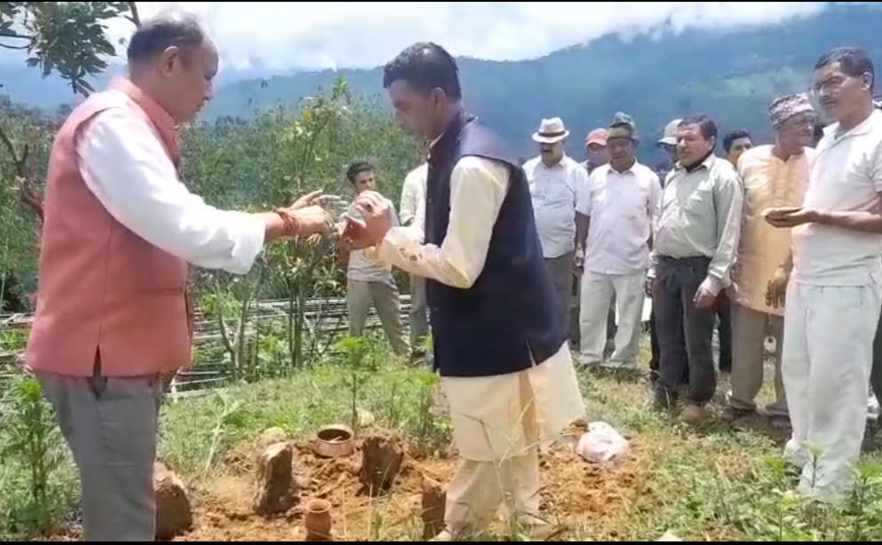 Read more about the article लोवर साम्सुमा बाल विकास भवनको शिलान्यास 