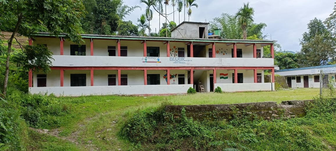 नेजी जुनियर उच्च विद्यालय ओझेलमा