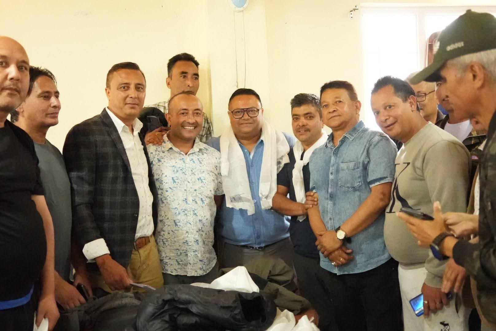 राजबाडीबाट अजयलाई छोडे संजय र दिपङ्करले