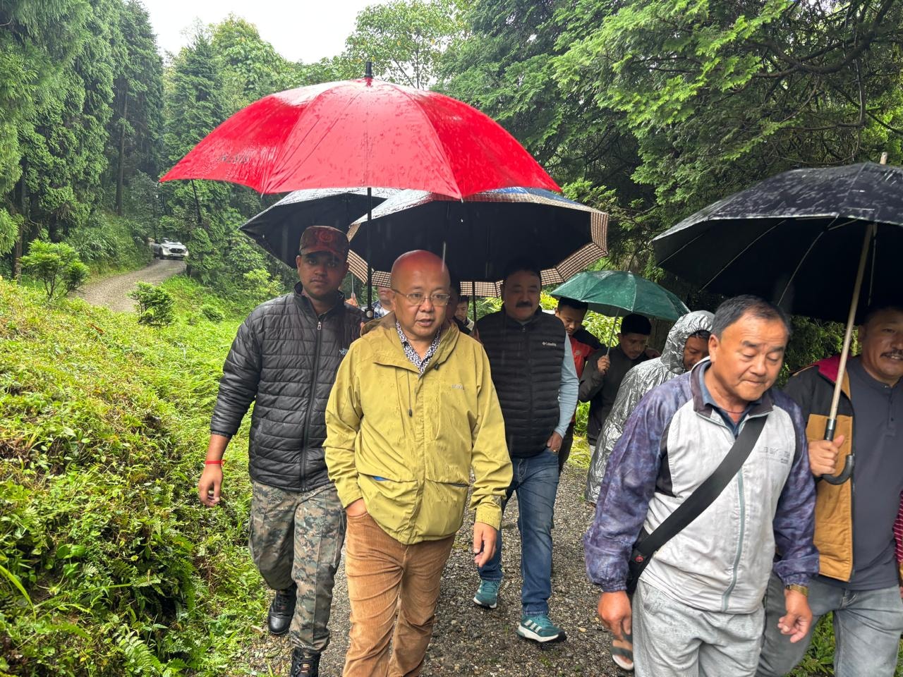 सभासद राजेश चौहानद्वारा आफ्नो समष्टि भ्रमण