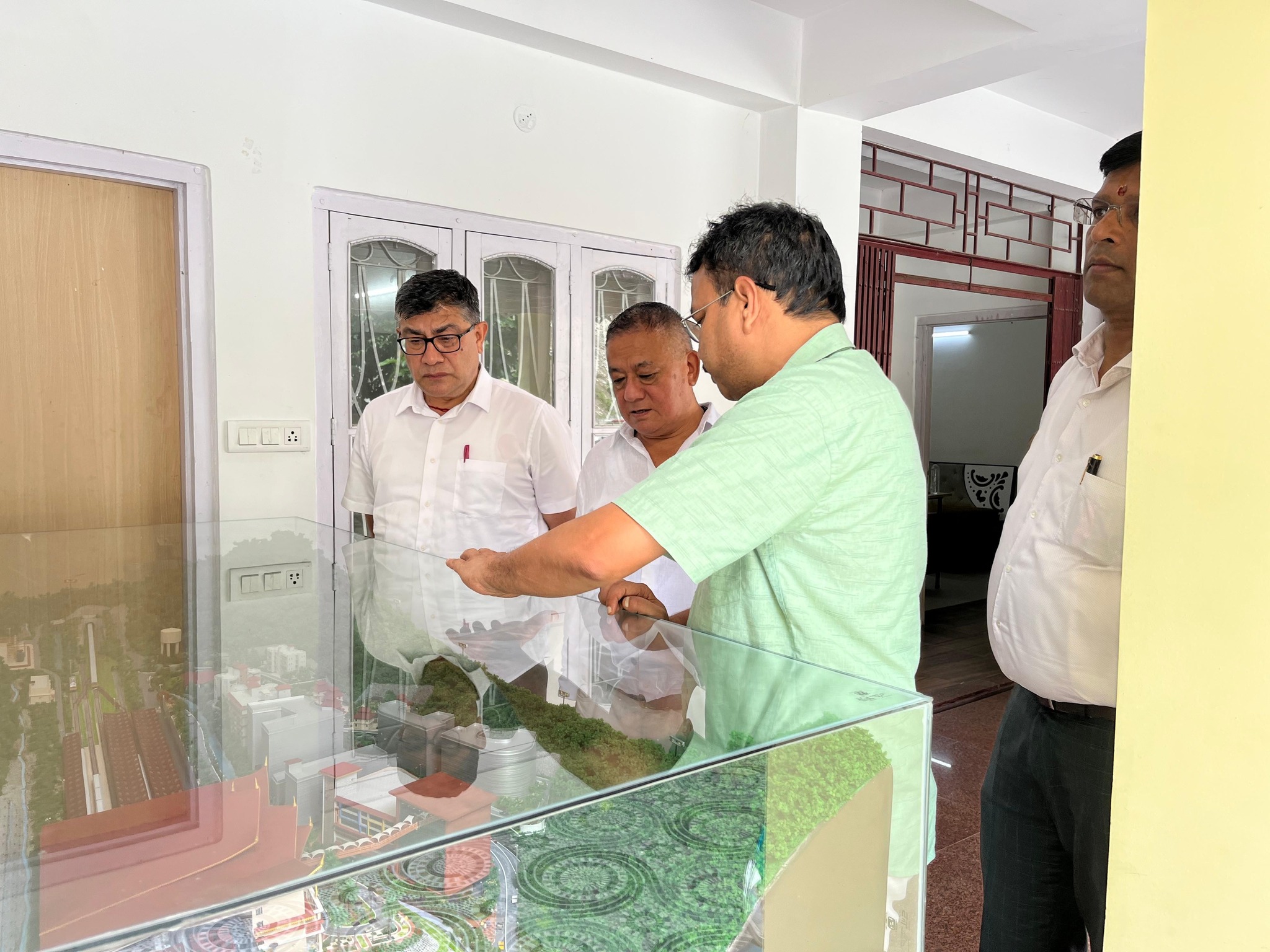 Read more about the article भाजपा सिक्किम अध्यक्ष थापाद्वारा माझीटार रेलवे स्टेशनको भ्रमण