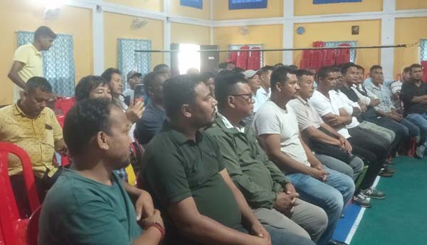 भागोप्रमो पंखाबारी अम्बटे लङ्भ्यू समष्टिको सभामा हाम्रो गाउँ हाम्रो समाधान बारे चर्चा