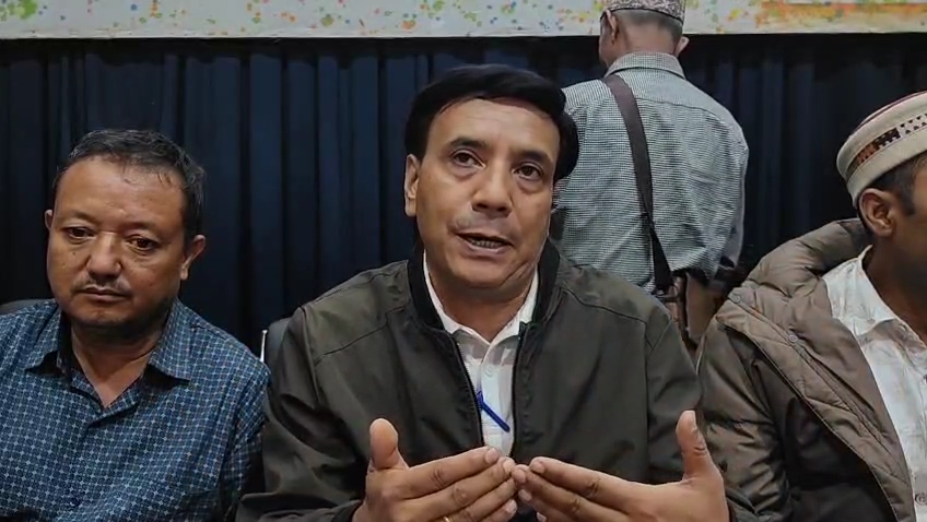‘युवा शक्ति’ नेपाली-हिन्दी संस्करणको विमोचन
