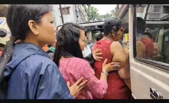 नश्लवादी व्यवहार गर्ने दोषीहरूलाई पुलीसले लग्यो पक्रेर