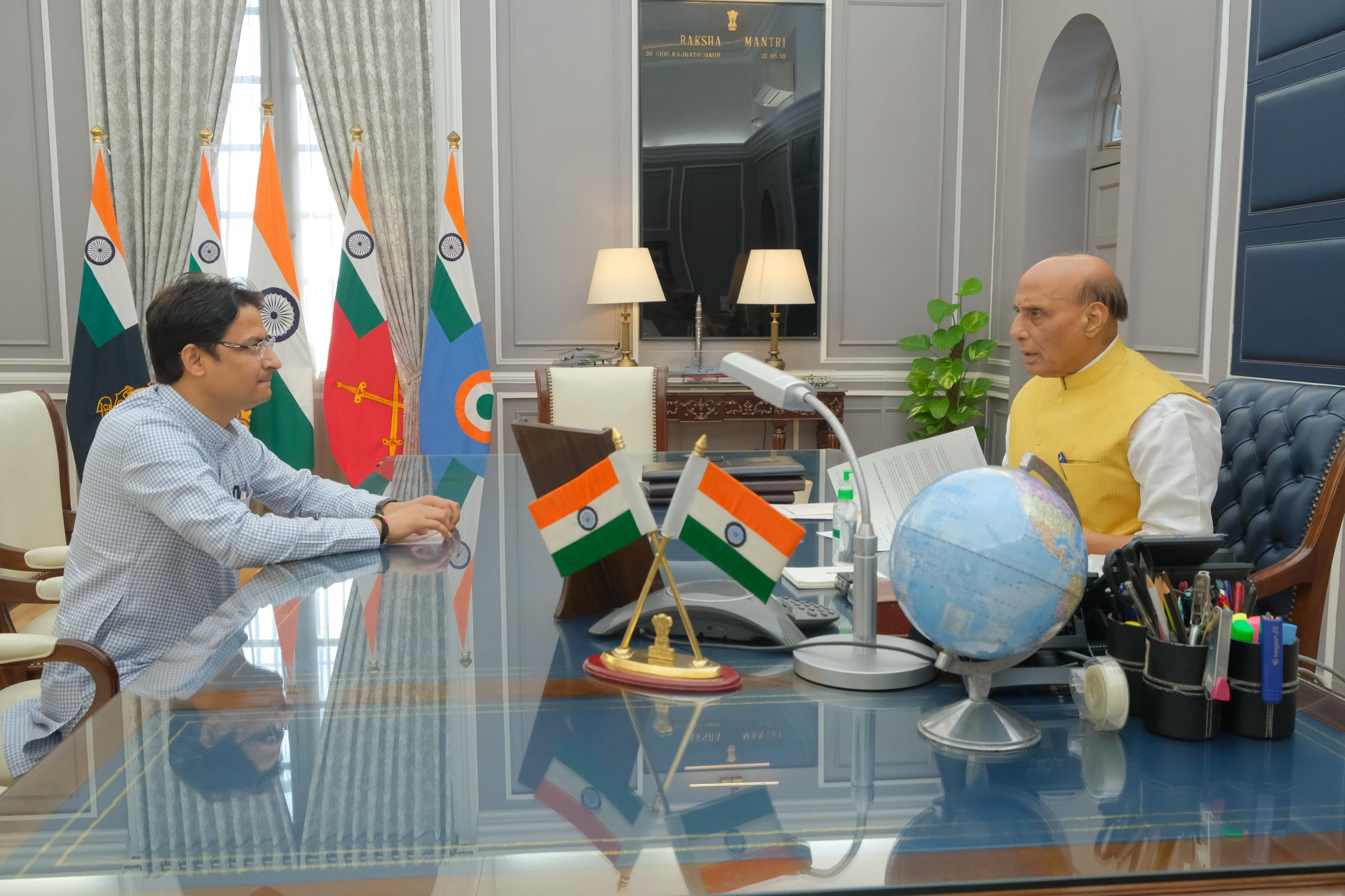 Read more about the article लेबुङ्गमा रहेको सैन्य अस्पताल अन्यत्र नसार्न विष्टको ज्ञापन