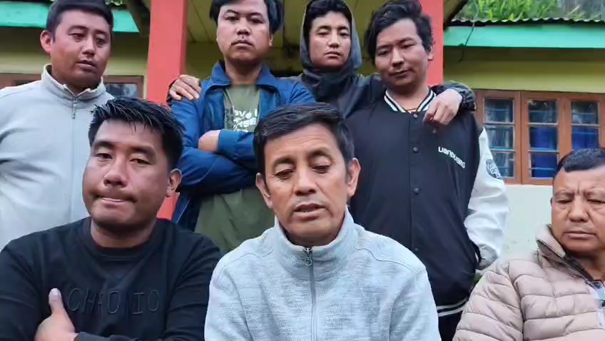 Read more about the article वर्क अर्डर आएपनि सडक मरमती नभएकाे गुनासो