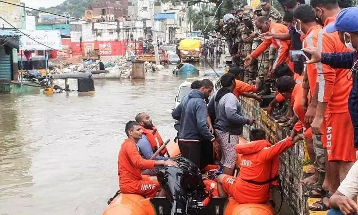 Read more about the article पैह्रो पीडितहरुलाई यथाशक्ति सहयोग गर्ने आइजीजेएफको आह्वान
