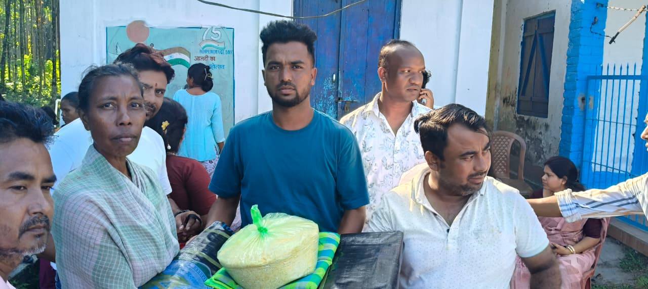 होलङ बस्तीमा राज्य सरकारको तर्फबाट राहत वितरण