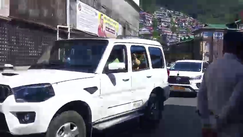 Chief Minister Banerjee leaves for Suke Pokhari