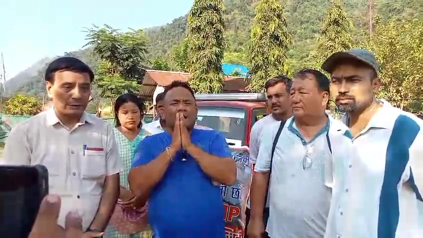 माकपाद्वारा दुधेको तरुवा क्षेत्रमा राहत सामग्रीहरू वितरण
