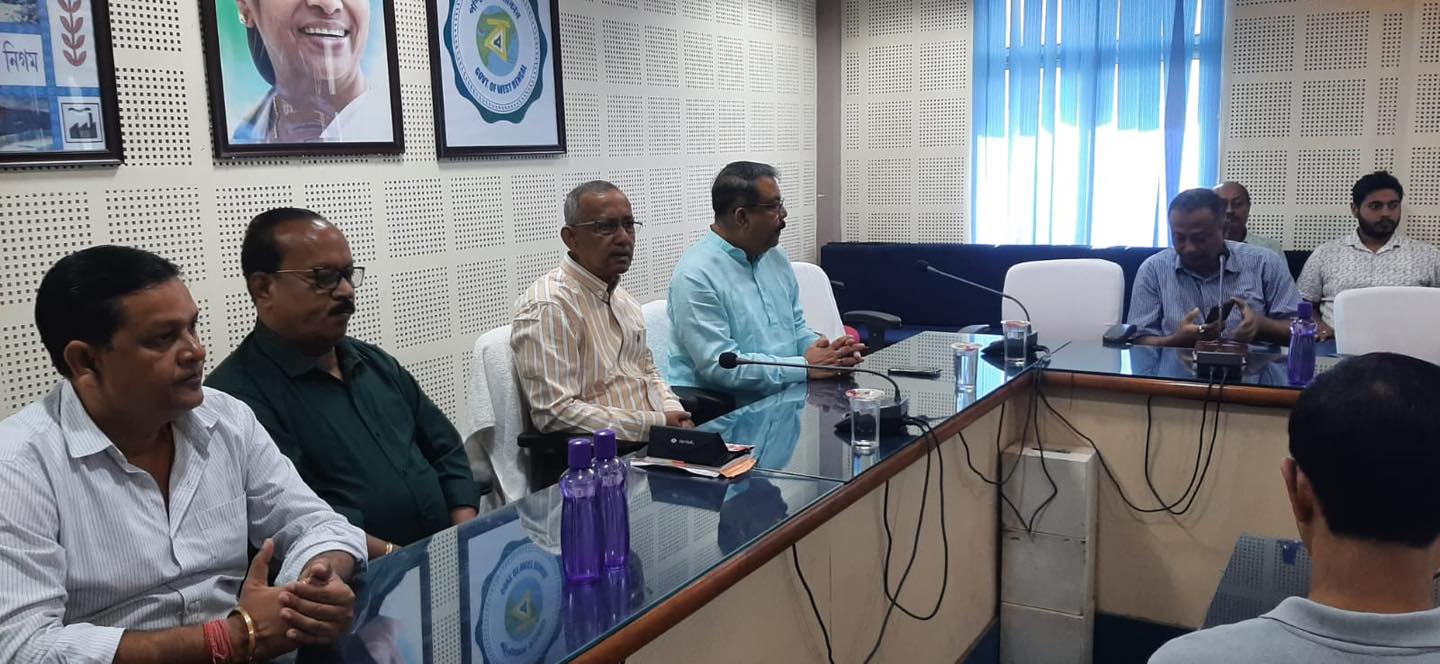 शहरमा भूमिगत विद्युत तार बिछाउँदै गरेको कार्यमाथि बैठक